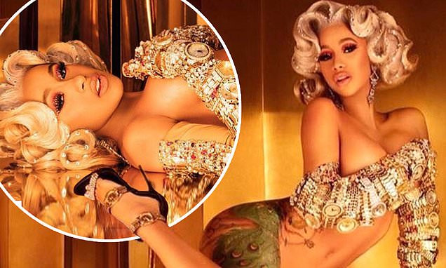 Những hình ảnh nóng bỏng này được thực hiện trong album mới của cô mang tên Money.