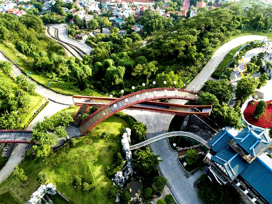 Viết câu chuyện cổ tích hiện đại cho du lịch Quảng Ninh