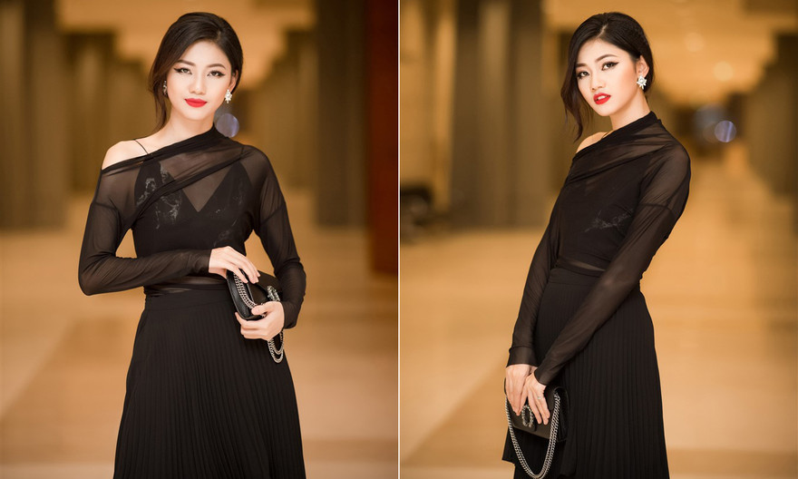 Á hậu Thanh Tú quyến rũ với váy xuyên thấu