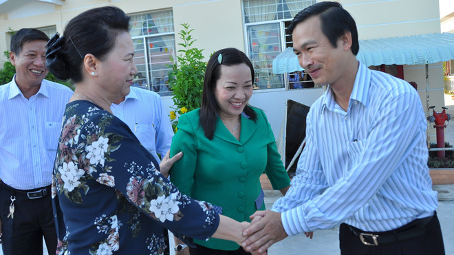 Chủ tịch Quốc hội Nguyễn Thị Kim Ngân và Chủ tịch UBND quận Cái Răng Lê Thanh Tâm