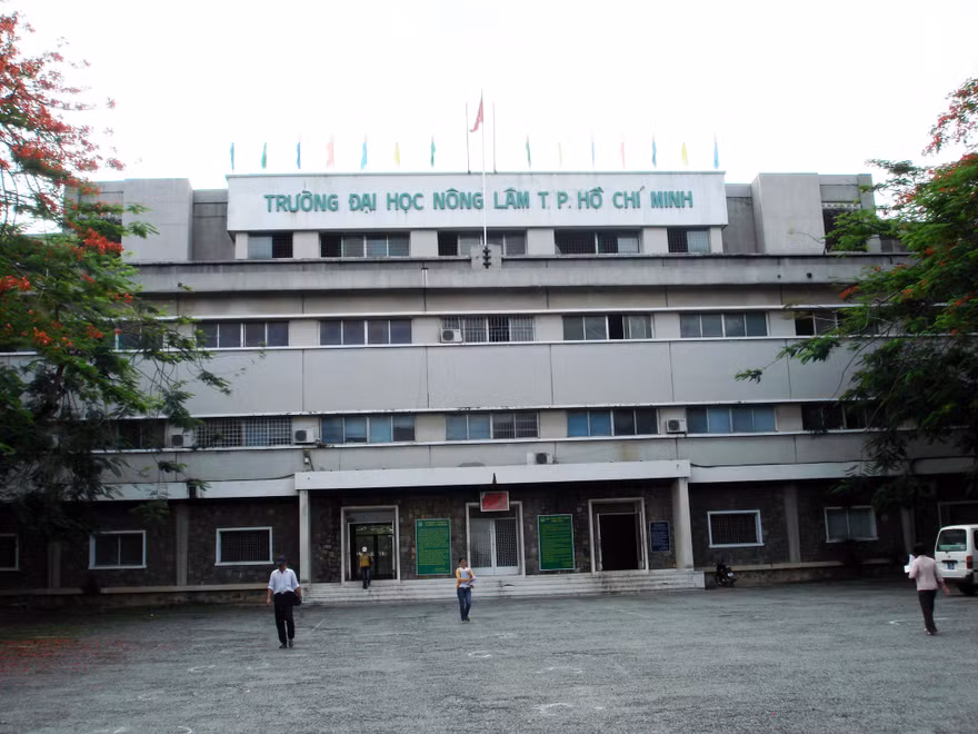 Nhiều trường đại học công bố điểm chuẩn NV2