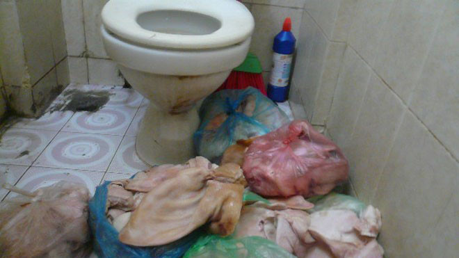 Các nguyên liệu chế biến thực phẩm được bảo quản và cất giữ ở những nơi không tưởng.