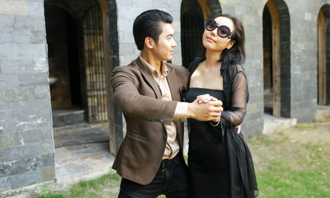 Trương Nam Thành tình tứ với Jmi trong MV ca nhạc của cô.