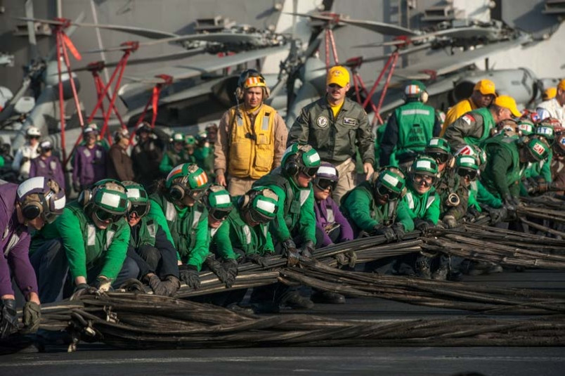 Một cuộc diễn tập trên tàu sân bay USS Vinson vào tháng 6/2014. 