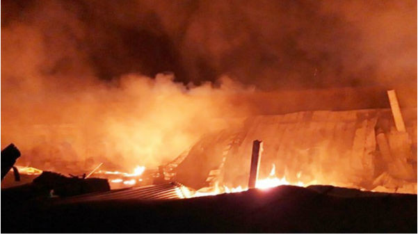 Cháy lớn ở 'thủ phủ' nghề mộc, lửa bao trùm cả một vùng