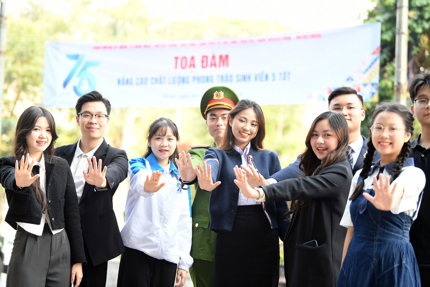 ‘Sinh viên 5 tốt’ gửi gắm kỳ vọng trước Diễn đàn 'Tiếng nói tuổi trẻ - Hành động của Đoàn'