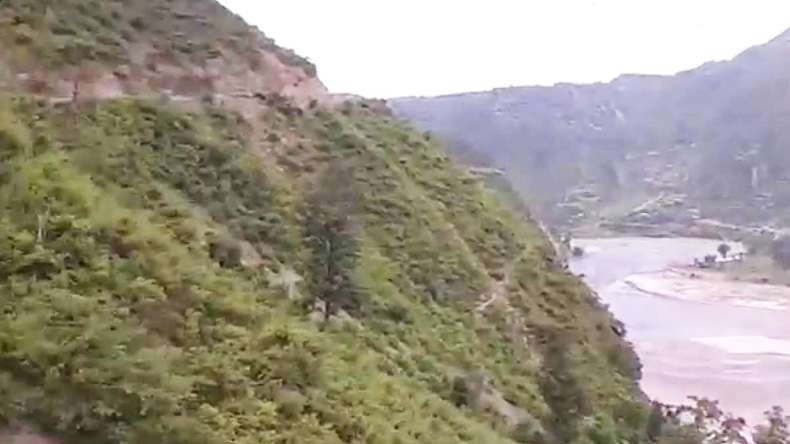 Xe buýt lao xuống vực, 45 người thương vong