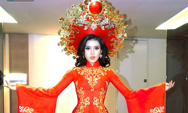 Cận cảnh bộ quốc phục lộng lẫy nặng 30 kg của Á hậu Huyền My