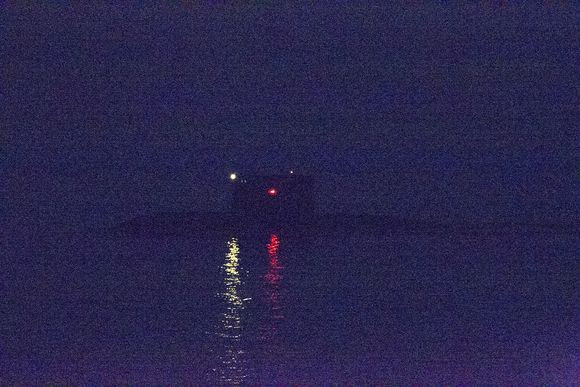 Tàu ngầm bí ẩn xuất hiện ngoài khơi bờ biển Phần Lan