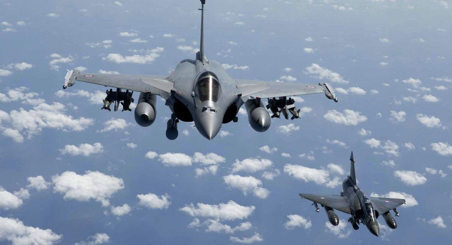 Tàu sân bay Pháp mang tiêm kích Rafale tới Ấn Độ tập trận