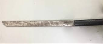 Khi bị nhắc nhở, chủ quán cà phê vác mã tấu đuổi chém tổ công tác phòng chống COVID-19. Ảnh minh họa