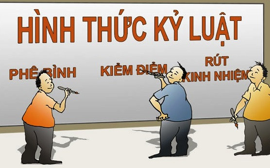 Kiểm điểm rút kinh nghiệm chủ tịch xã vì để DN khai thác đất trái phép. Ảnh minh họa