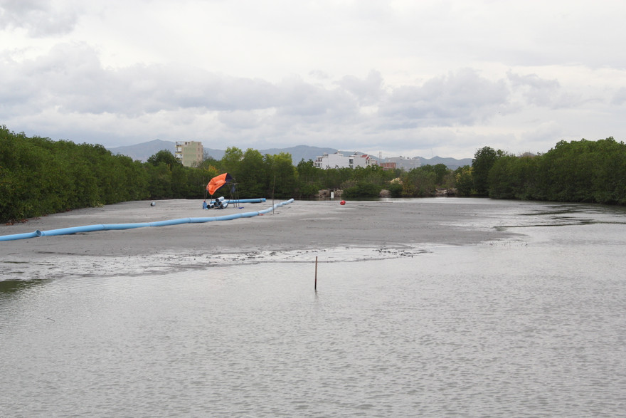 Hút cát trái phép, dự án Khu du lịch sinh thái và biệt thự Đầm Thị Nại bị “tuýt còi".