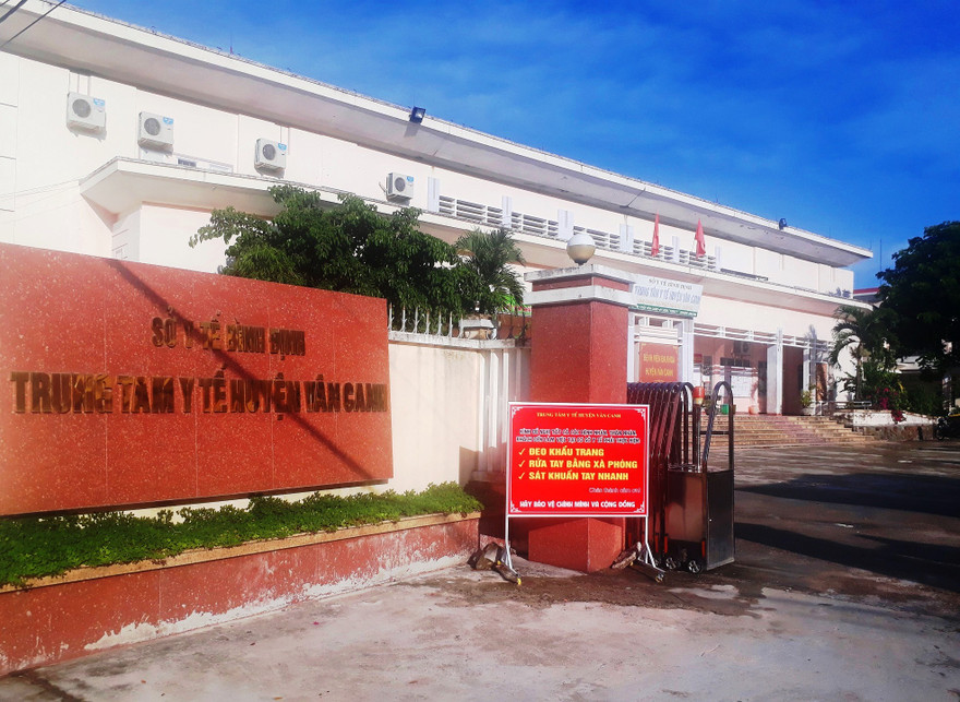 Trung tâm Y tế huyện Vân Canh nơi xảy ra sự việc.