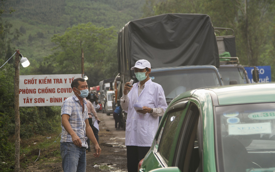 Bình Định lên phương án cấm vận chuyển hành khách từ vùng dịch vào tỉnh nếu tình hình phức tạp. Ảnh: Trương Định
