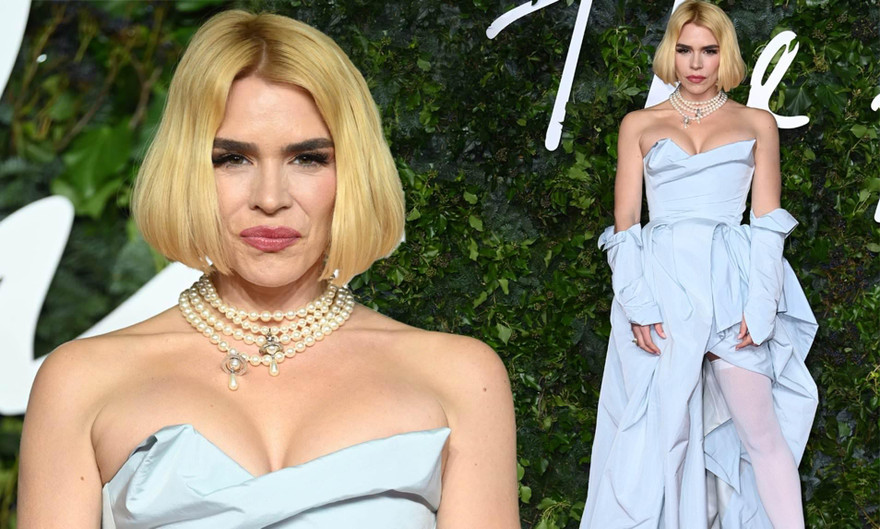 Sao phim bom tấn 'Doctor Who' khoe ngực 'nóng mắt' tại sự kiện