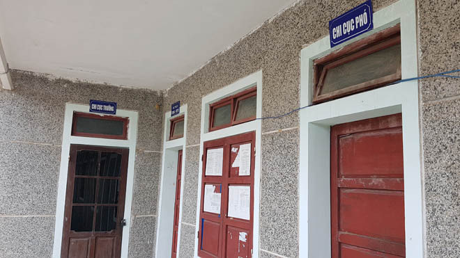 Phòng làm việc của cả Chi cục trưởng và chi cục phó Chi cục Quản lí đường bộ II.4 đều khóa cửa sáng 14/7.