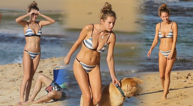 Siêu mẫu 9x Dylan Penn mặc áo tắm gợi cảm, dắt chó dạo biển