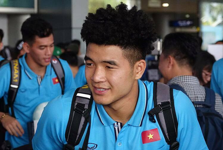 Đức Chinh và các đồng đội trở về TP HCM ngày 22/12. Ảnh: Đông Huyền.