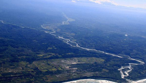 Trực thăng chở 5 người mất tích bí ẩn ở Indonesia