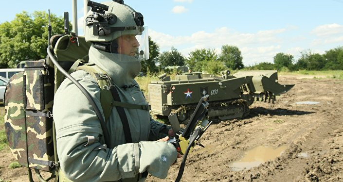 [VIDEO] Binh sĩ Nga sang Syria rà phá bom mìn