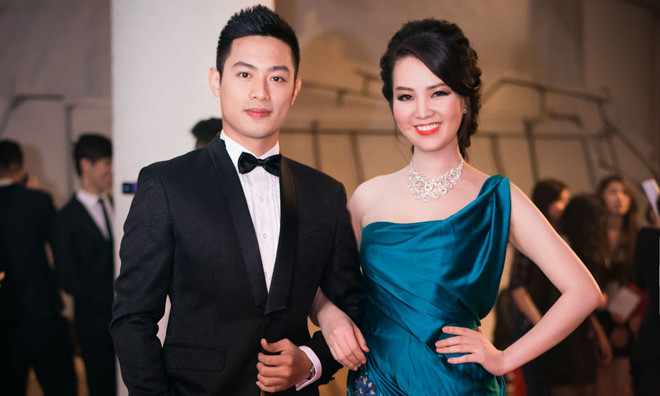 Á hậu Thụy Vân gợi cảm sánh đôi cùng trai đẹp