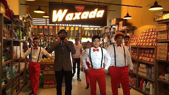 Nhân vật chính là ca sỹ Đan Trường và nhóm cộng sự là các dancer