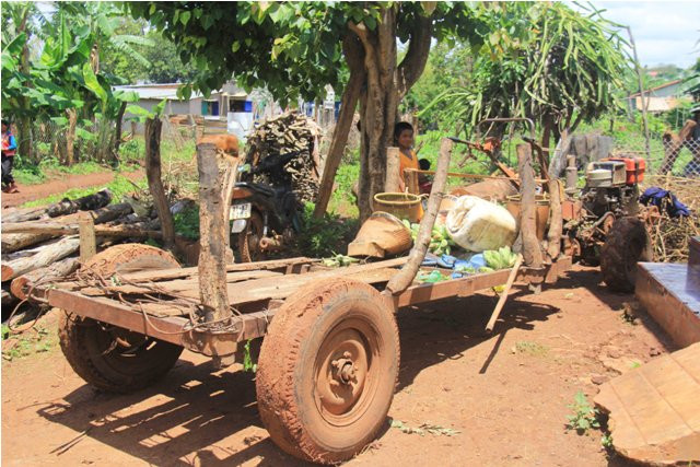 Chiếc xe công nông chở 7 người gặp nạn