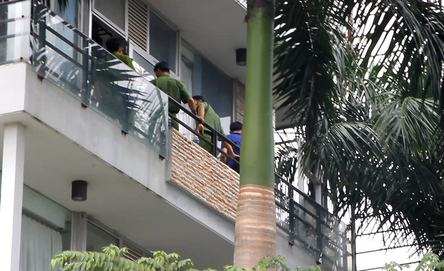 Lực lượng chức năng điều tra vụ việc.