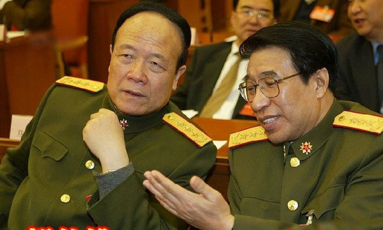 Hai ông Từ Tài Hậu (phải) và Quách Bá Hùng.