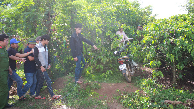 Hai đối tượng tạo dựng lại hiện trường