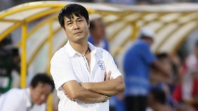 HLV Hữu Thắng 'đính chính' về chiếc nhẫn và ngón tay cụt