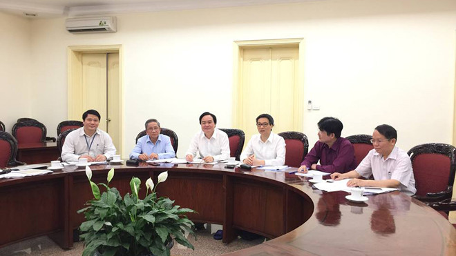 Phó Thủ tướng Vũ Đức Đam làm việc với Ban Chỉ đạo đổi mới chương trình, sách giáo khoa giáo dục phổ thông của Bộ Giáo dục và Đào tạo (GD&ĐT) ngày 30/5.