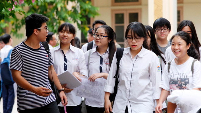 Đề khó, bố mẹ lo con trượt: cách tính điểm tốt nghiệp thế nào?