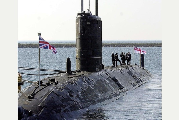 Sự cố ở bộ phận điều hòa không khí khiến HMS Turbulent phải chiến đấu giành sự sống khi nhiệt độ cao như sắp “hâm chín” thủy thủ đoàn