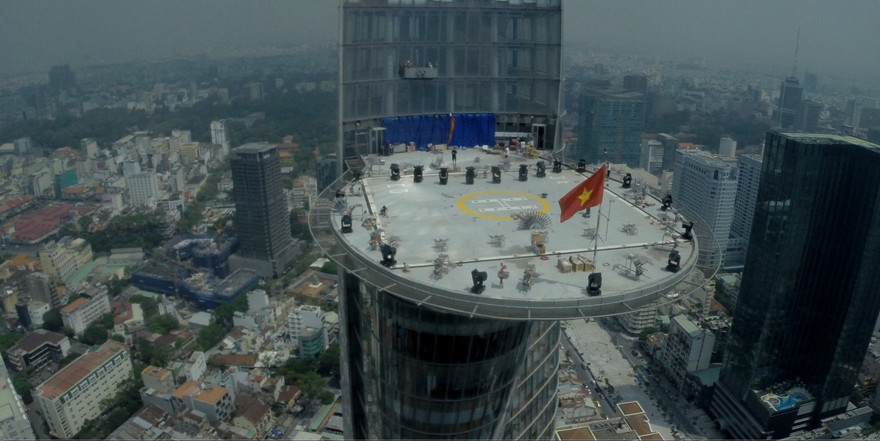 Mục kích 'trận địa' pháo hoa ở tòa nhà cao nhất TP.HCM