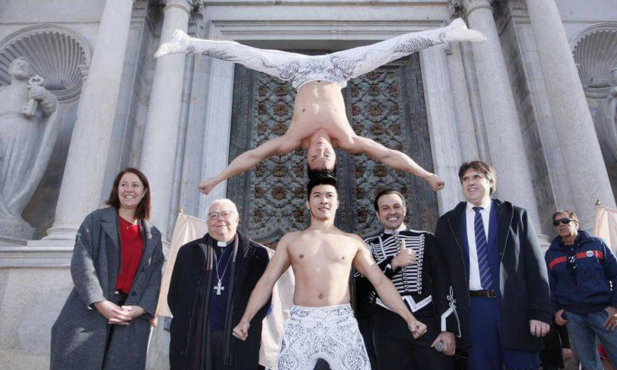 Hai anh em nghệ sĩ xiếc Quốc Cơ - Quốc Nghiệp.