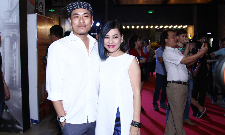 Cát Phượng tình tứ bên bạn trai kém 8 tuổi đi xem phim