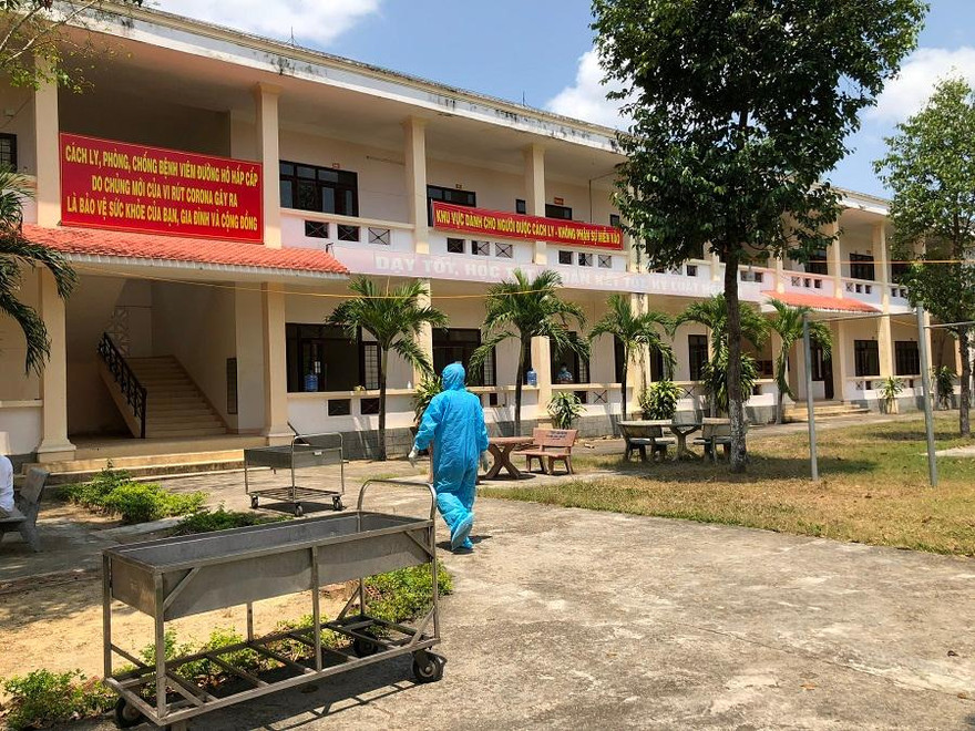 Khu cách ly tập trung ở Trung đoàn 887, Bộ Chỉ huy Quân sự tỉnh Quảng Ngãi.