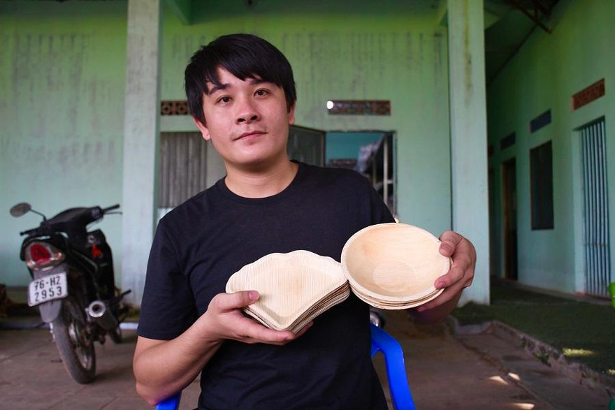 Sản phẩm từ mo cau vừa đẹp, độc đáo, lại thân thiện với môi trường nên được thị trường nước ngoài rất ưa chuộng. Ảnh: Nguyễn Ngọc