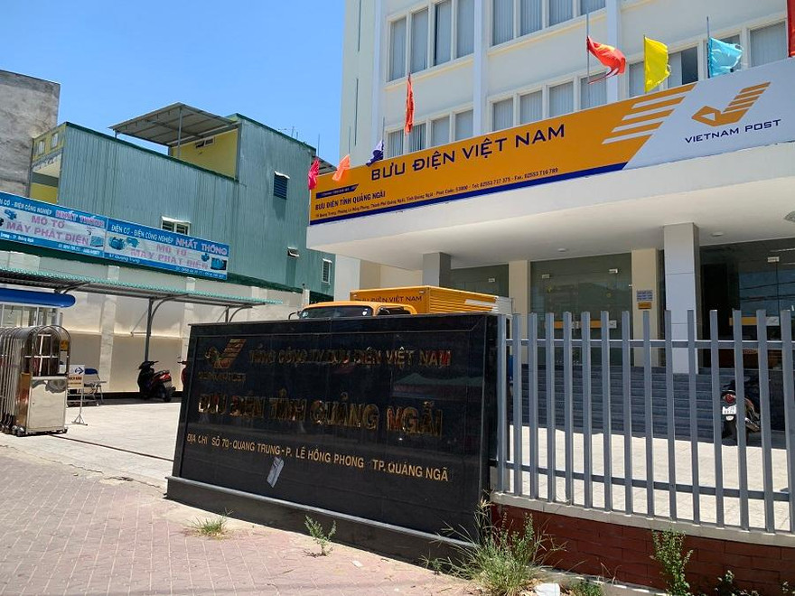 Quảng Ngãi: F1 dự họp bưu điện tỉnh, hàng chục người phải cách ly chờ kết quả xét nghiệm