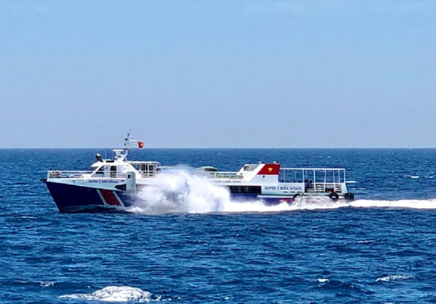 Giá vé tàu khách Sa Kỳ - Lý Sơn và ngược lại, được điều chỉnh tăng thêm 35.000 đồng/vé, so với trước đó.