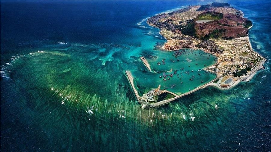 Huyện đảo Lý Sơn, tỉnh Quảng Ngãi nhìn từ trên cao. Ảnh internet