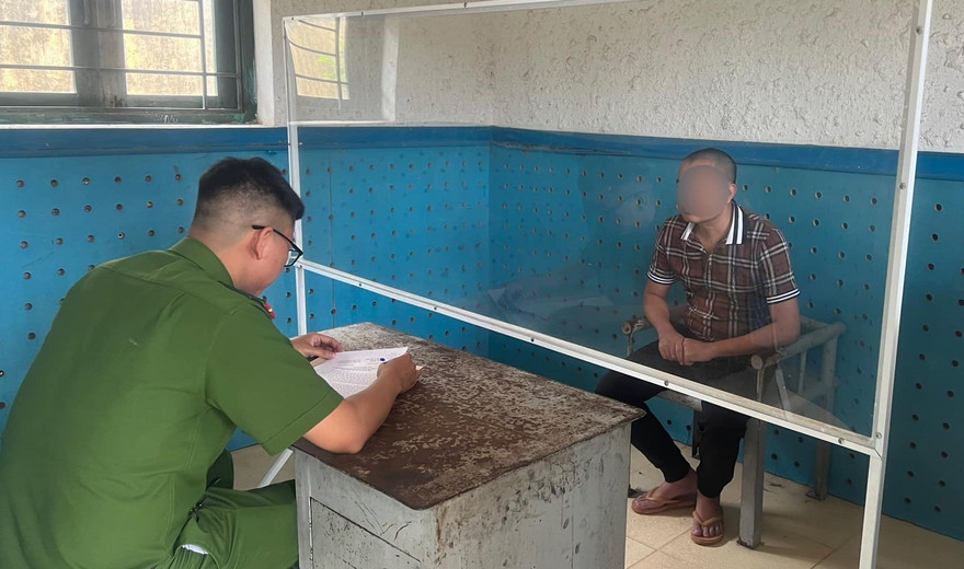 Nguyễn Thành Minh tại cơ quan công an. Ảnh: CACC