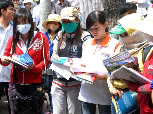 Những chiêu lừa làm thêm Tết dễ làm bạn sập bẫy