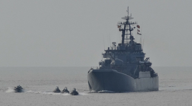 Cận cảnh hải quân đánh bộ Nga tái chiếm đảo