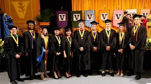 Bốn người trẻ Việt được vinh danh trên thế giới