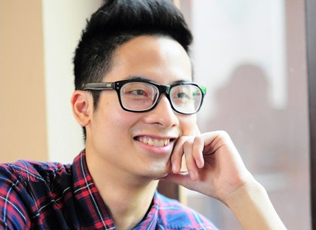 Vlogger 'hot' nhất Việt Nam nhận giải thưởng của Youtube