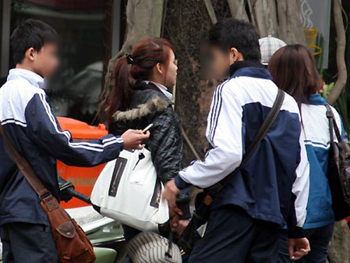 Nghiêm cấm mua, bán thuốc lá tại trường học