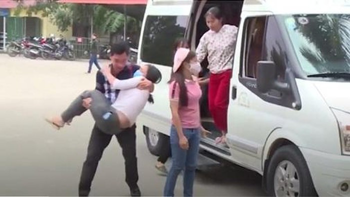 Công nhân phải cấp cứu vì hít khí độc tại Cty TNHH Lợi Tín Lập Thạch